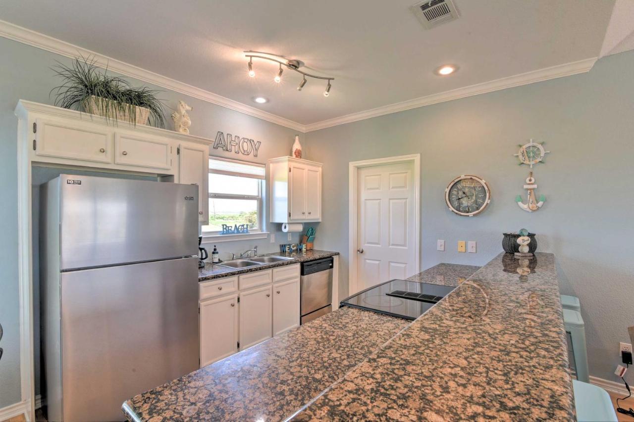 Bright Crystal Beach House, Walk To Coast! Bolivar Peninsula Exterior foto