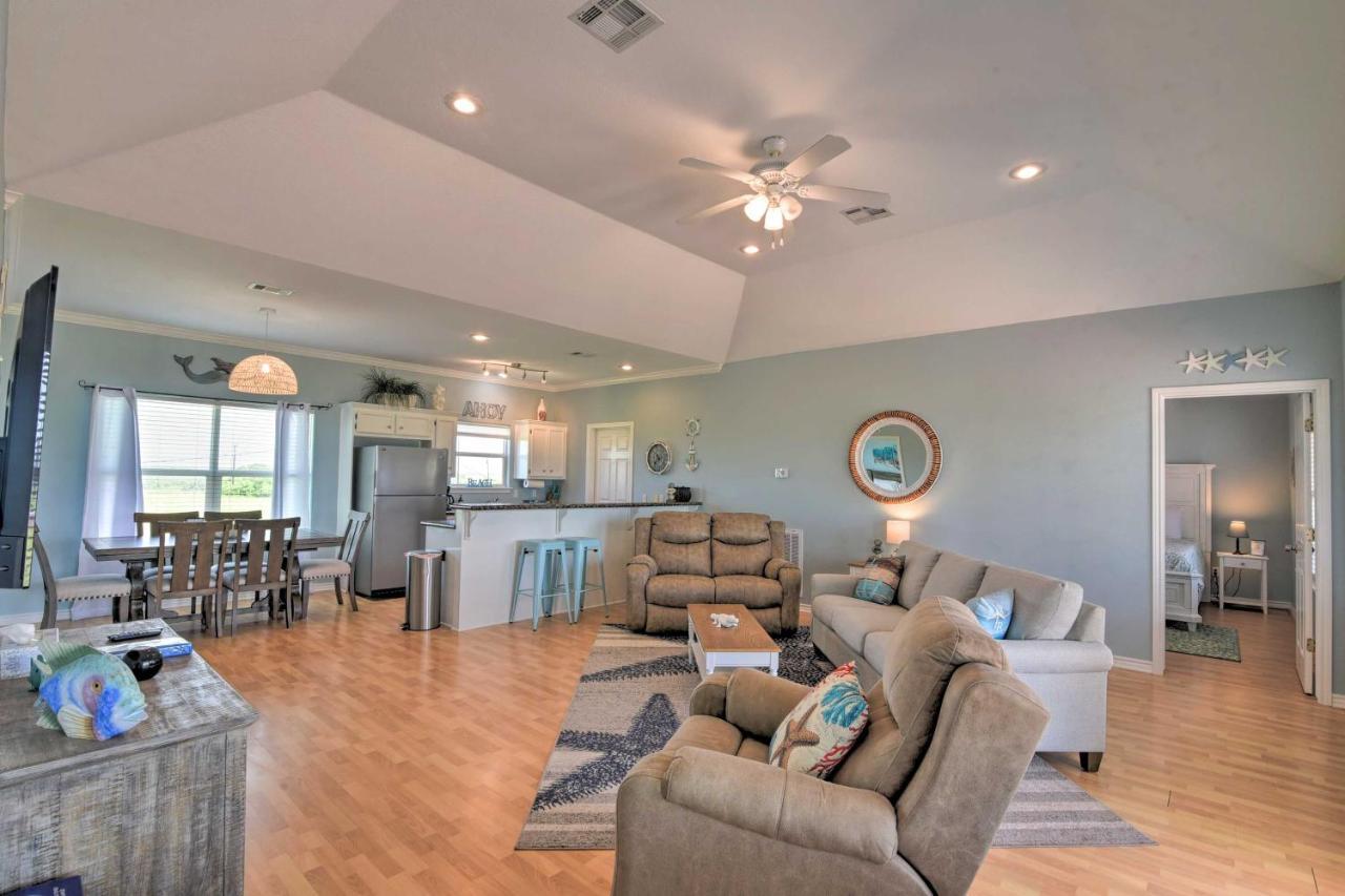 Bright Crystal Beach House, Walk To Coast! Bolivar Peninsula Exterior foto