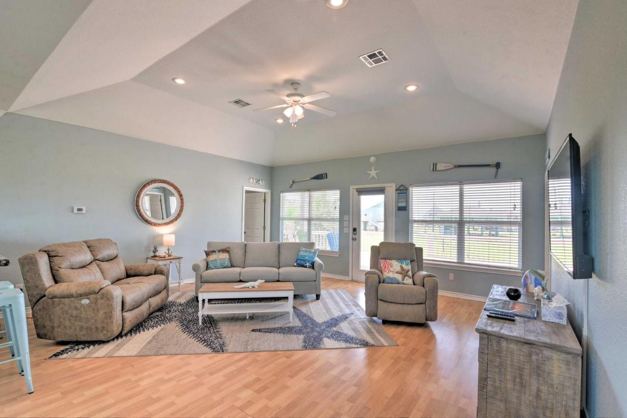 Bright Crystal Beach House, Walk To Coast! Bolivar Peninsula Exterior foto
