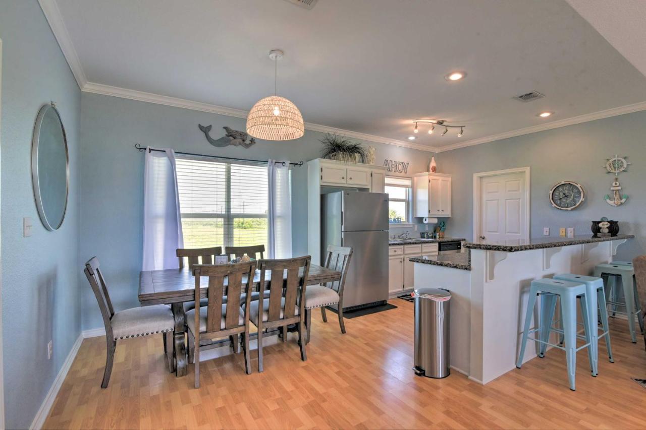 Bright Crystal Beach House, Walk To Coast! Bolivar Peninsula Exterior foto
