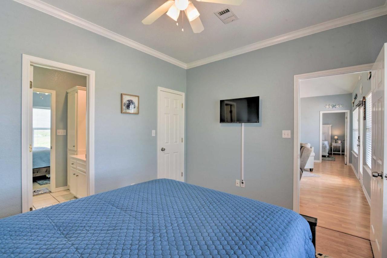 Bright Crystal Beach House, Walk To Coast! Bolivar Peninsula Exterior foto