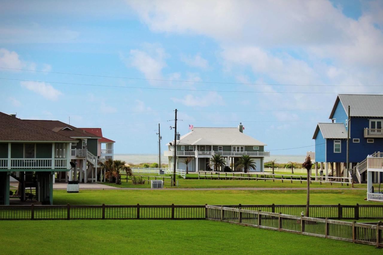 Bright Crystal Beach House, Walk To Coast! Bolivar Peninsula Exterior foto